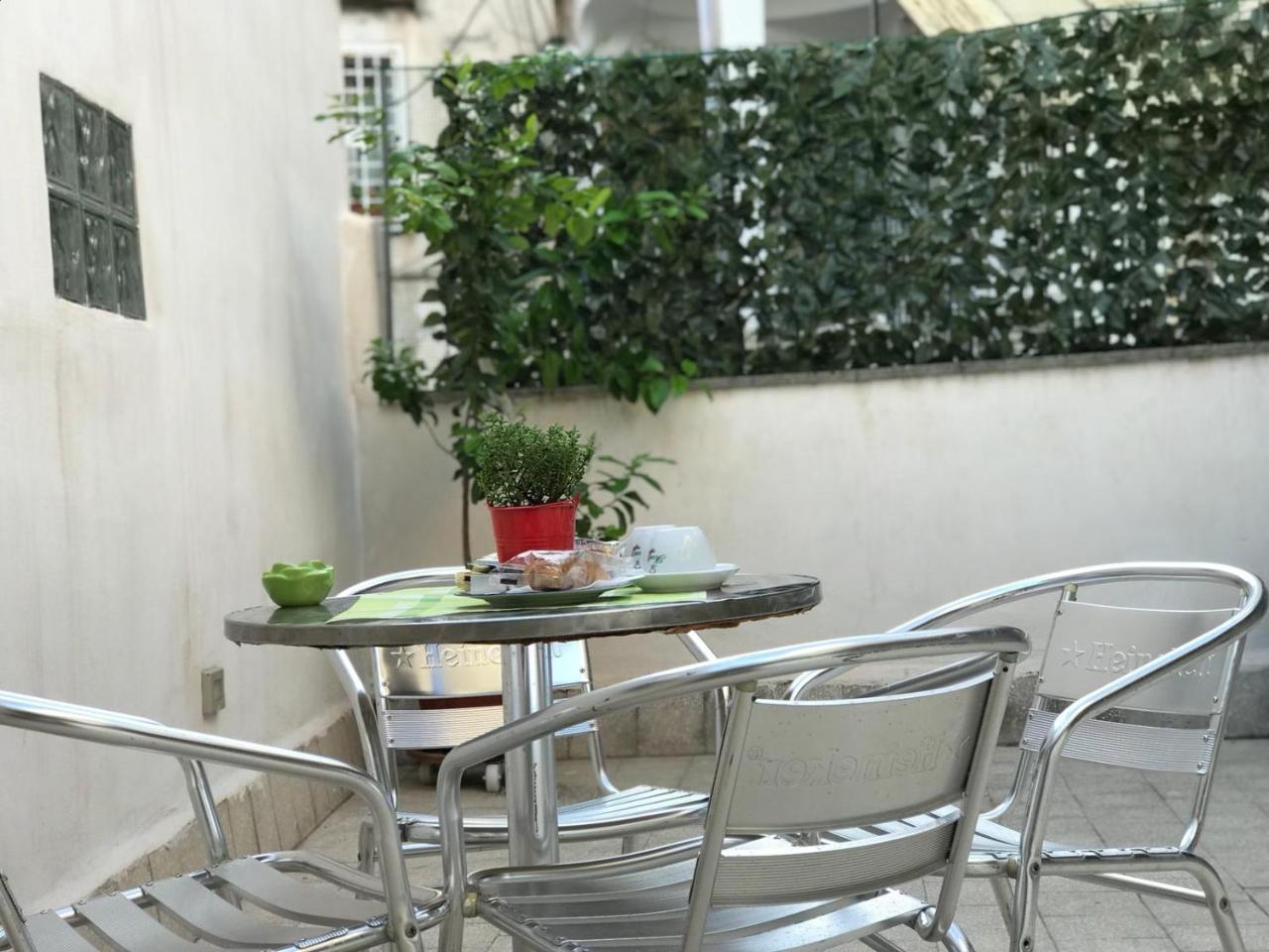Sunflower Garden Palermo Luaran gambar